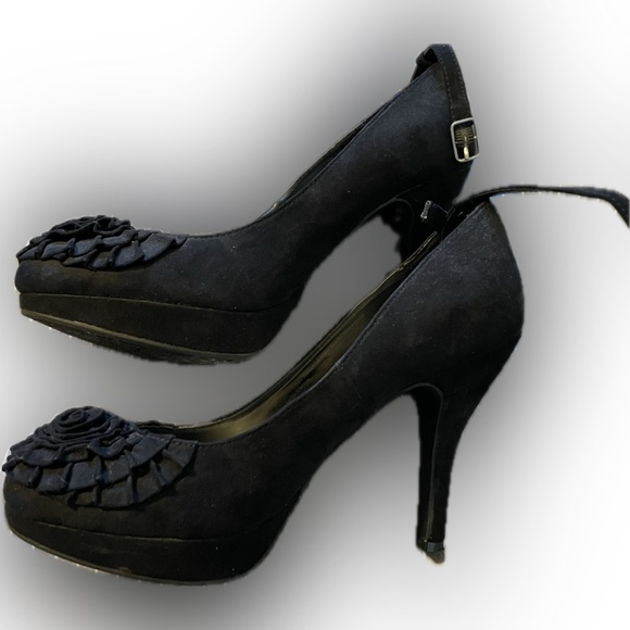 Fergalicious Black Faux Suede Heel - Picture 3 of 4